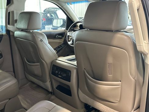 Used 2015 GMC Yukon SLT w/ Open Road Package AWD/4WD image 37