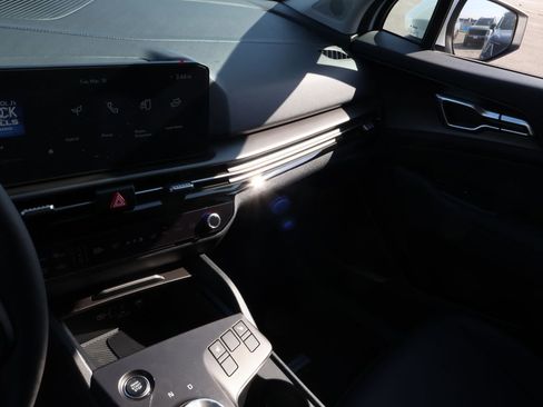 New 2026 Kia Sportage EX image 24