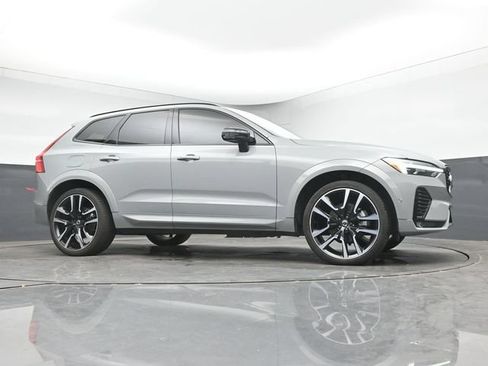 Used 2024 Volvo XC60 B5 Ultimate w/ Protection Package Premier AWD/4WD image 10