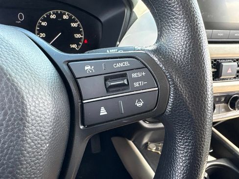 Used 2024 Honda HR-V LX image 21