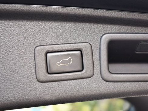 Used 2018 Subaru Forester 2.5i Touring w/ Popular Package #2 image 17