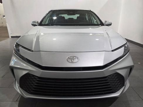 Used 2025 Toyota Camry LE w/ Convenience Package FWD image 8
