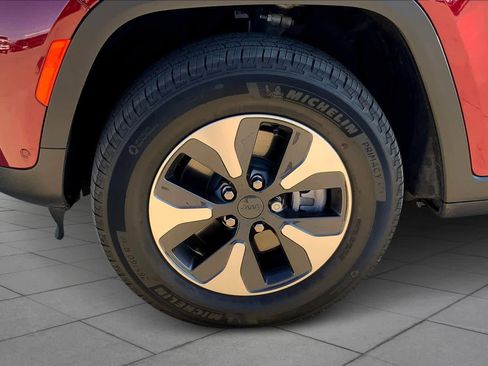 Used 2024 Jeep Grand Cherokee Limited 4xe w/ Luxury Tech Group II image 19