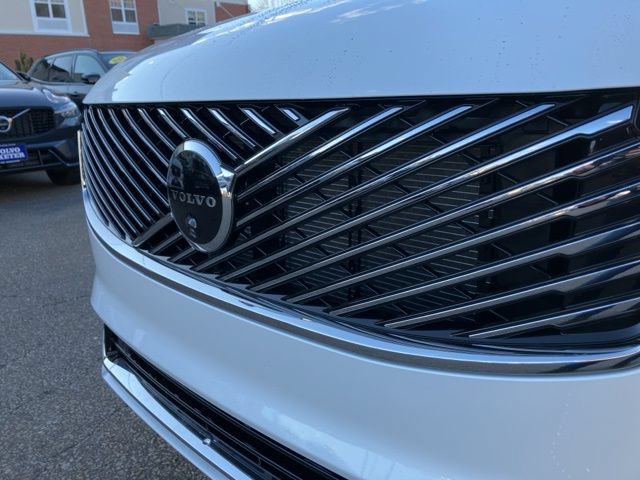 New 2026 Volvo XC90 T8 Plus w/ Protection Package Premier AWD/4WD image 11