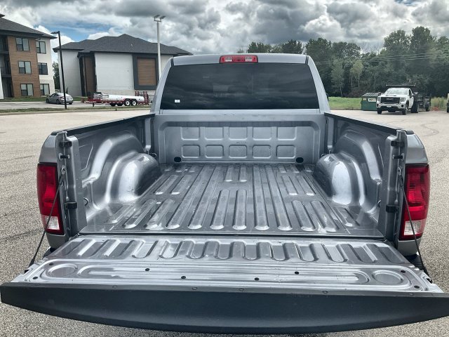 Used 2024 RAM 1500 Classic SLT RWD image 31