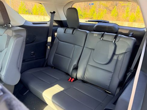 New 2026 Ford Explorer Active w/ Active Comfort Package image 19