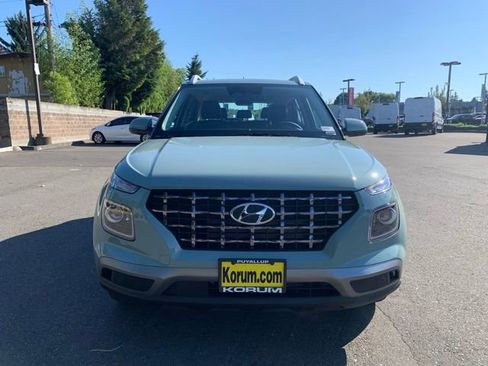 New 2025 Hyundai Venue Limited image 9