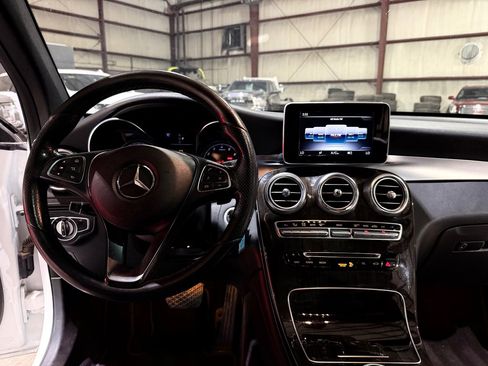 Used 2018 Mercedes-Benz GLC 300 image 29