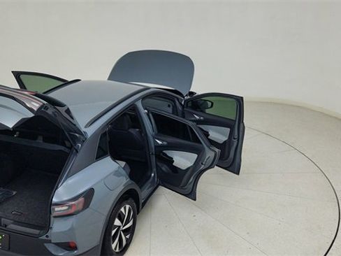 Used 2025 Volkswagen ID.4 Pro image 91