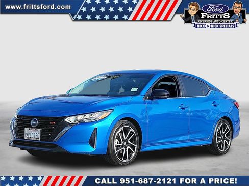 Used 2025 Nissan Sentra SR FWD image 1