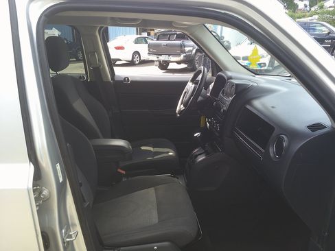 Used 2011 Jeep Patriot Sport w/ PWR Value Group AWD/4WD image 11