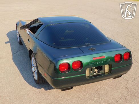Used 1995 Chevrolet Corvette Coupe image 16