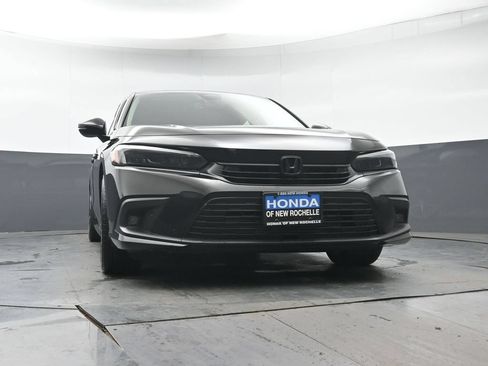Used 2023 Honda Civic Touring image 37