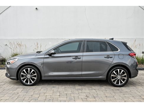 Used 2018 Hyundai Elantra GT w/ Tech Package 03 FWD image 10