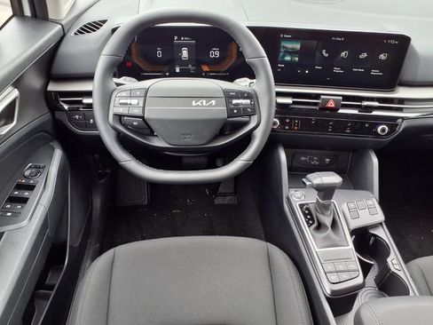 New 2026 Kia Sportage LX FWD image 2