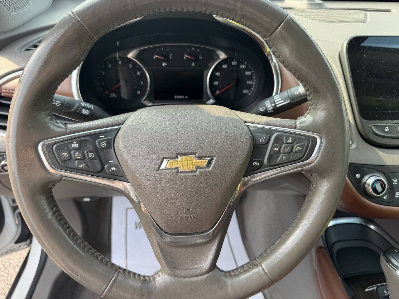 Used 2016 Chevrolet Malibu Premier w/ Driver Confidence Package II FWD image 10