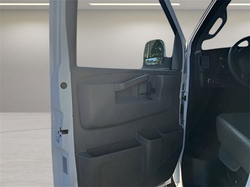 Used 2023 Chevrolet Express 2500 w/ Driver Convenience Package image 9