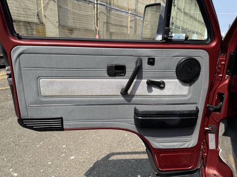 Used 1988 Volkswagen Vanagon GL image 28