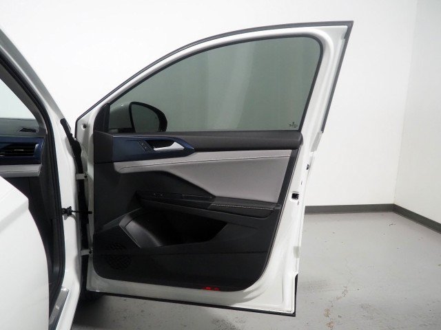 Used 2024 Volkswagen Taos SE FWD image 49