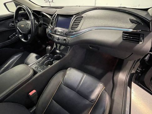 Used 2016 Chevrolet Impala LTZ w/ Enhanced Convenience Package image 28