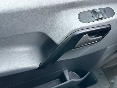 Used 2016 Freightliner Sprinter 2500 image 30