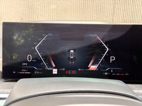 Used 2023 BMW X7 xDrive40i w/ M Sport Package AWD/4WD image 63