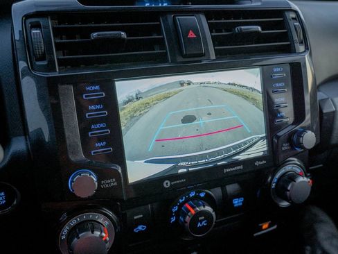 Used 2022 Toyota 4Runner TRD Off-Road image 34