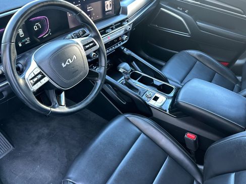 Used 2025 Kia Telluride S AWD/4WD image 11