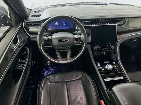 Certified 2023 Jeep Grand Cherokee Overland image 34