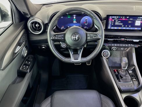 Used 2024 Alfa Romeo Tonale Veloce image 16