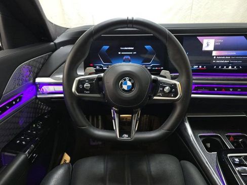 Used 2023 BMW 760i xDrive w/ Executive Package image 12