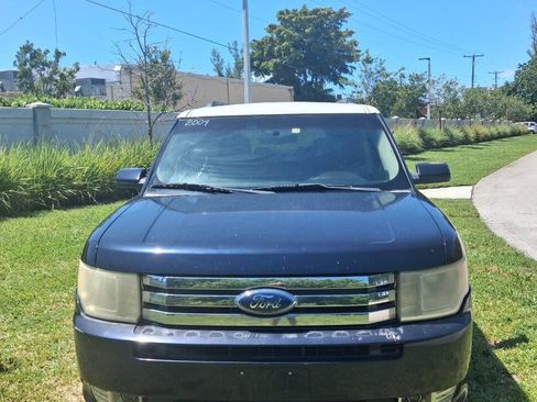 Used 2009 Ford Flex SEL FWD image 3
