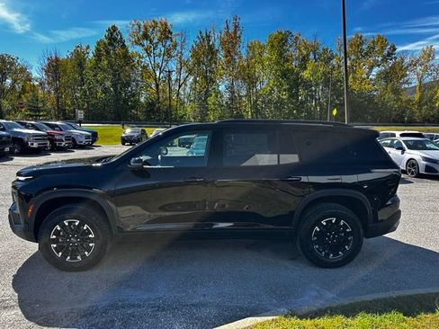 New 2026 Chevrolet Traverse Z71 w/ Driver Confidence Package AWD/4WD image 5