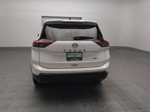 Used 2024 Nissan Rogue S AWD/4WD image 6