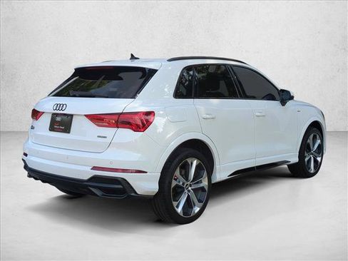 Used 2021 Audi Q3 2.0T Premium w/ Convenience Package AWD/4WD image 5