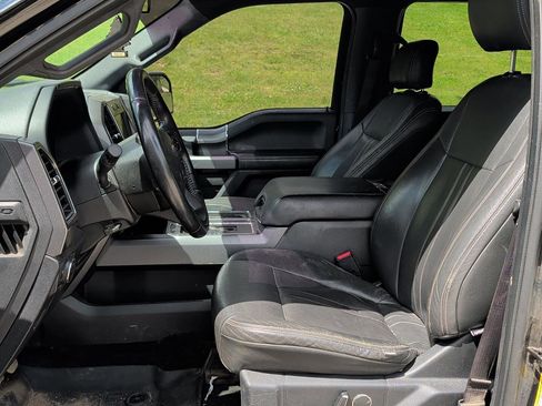 Used 2017 Ford F150 XLT w/ Equipment Group 302A Luxury AWD/4WD image 12