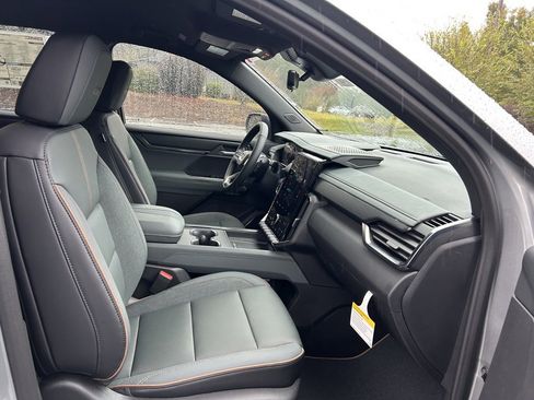 New 2026 GMC Acadia AT4 image 49