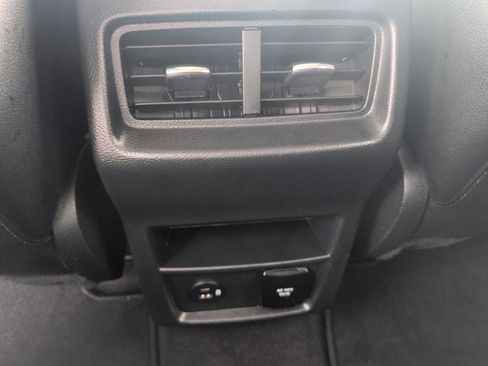 Used 2022 Ford Edge Titanium image 34