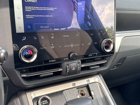 Used 2024 Lexus GX 550 AWD/4WD image 30