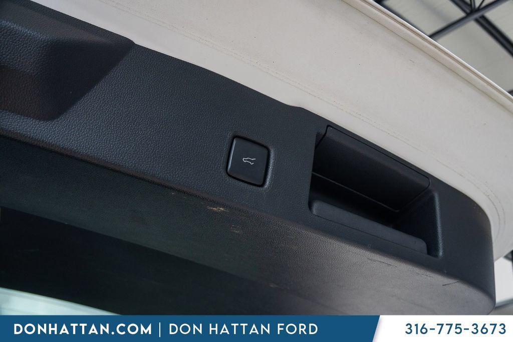 Used 2021 Ford Escape Titanium AWD/4WD image 25