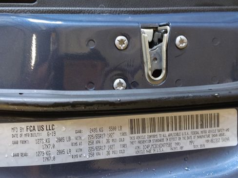 Used 2019 Jeep Cherokee Latitude w/ Popular Appearance Group image 33