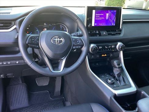 Certified 2025 Toyota RAV4 SE w/ Convenience Package AWD/4WD image 12