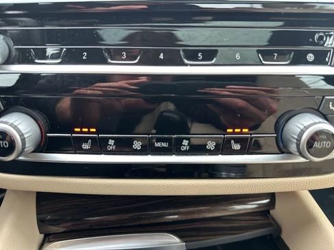 Used 2022 BMW 530i xDrive w/ Convenience Package image 15