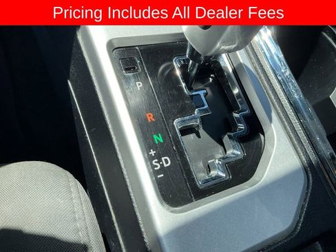 Used 2017 Toyota Tundra SR5 AWD/4WD image 10