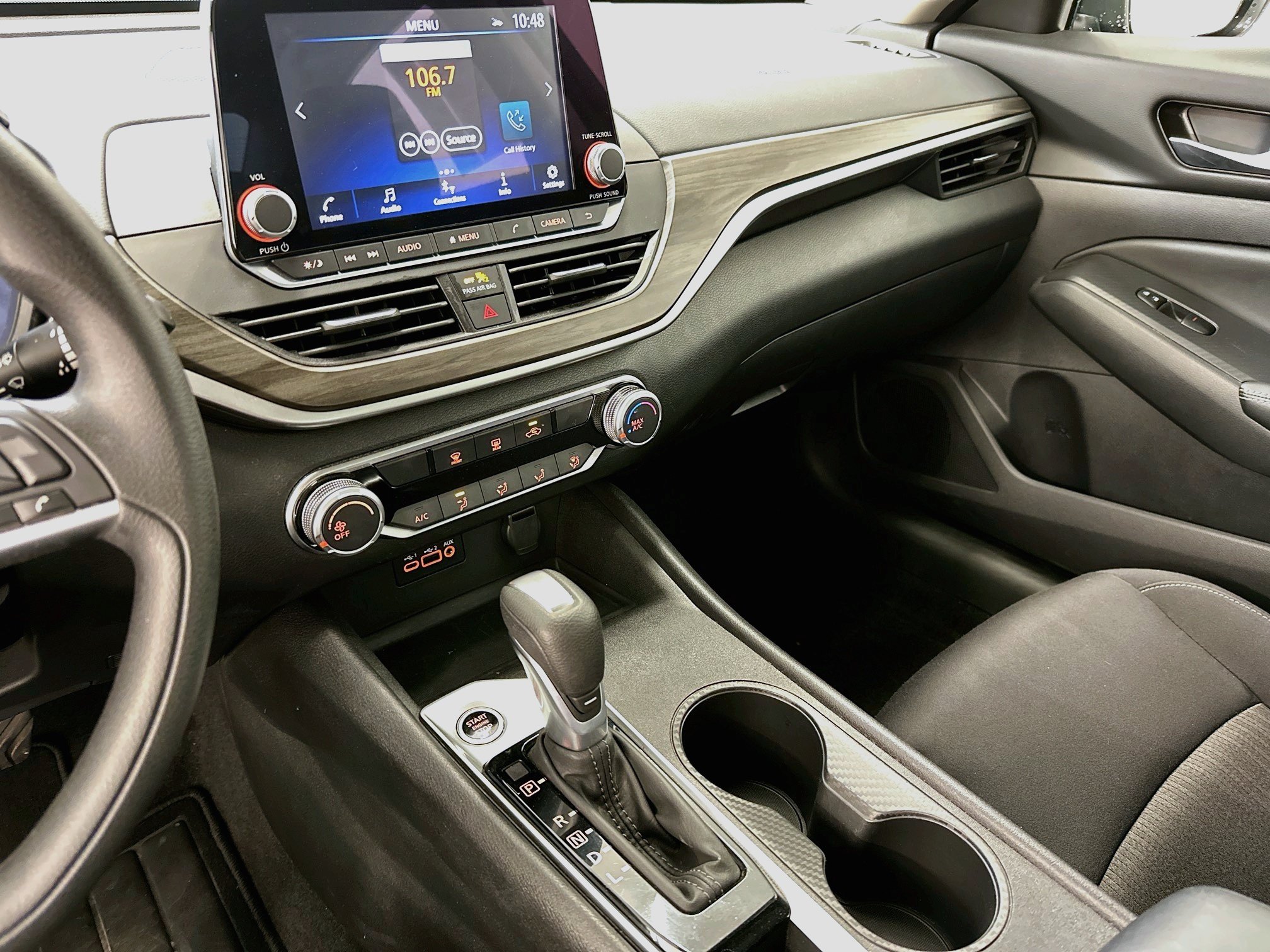 Used 2025 Nissan Altima 2.5 SV FWD image 25