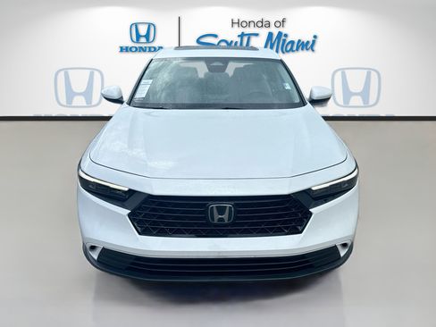 Used 2023 Honda Accord EX image 2