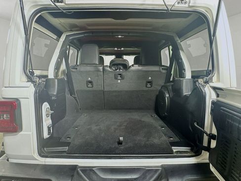 Used 2022 Jeep Wrangler Unlimited Rubicon w/ LED Lighting Group image 31