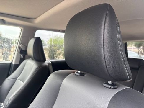 Used 2022 Toyota 4Runner SR5 Premium w/ Moonroof Package RWD image 9