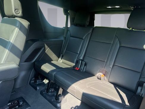 Used 2021 Chevrolet Tahoe Z71 AWD/4WD image 16