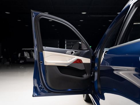 Used 2022 BMW ALPINA XB7 AWD/4WD image 58